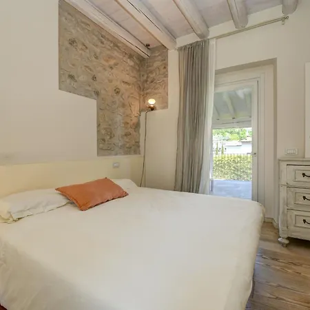 Garda - Design And Pool - View Villa