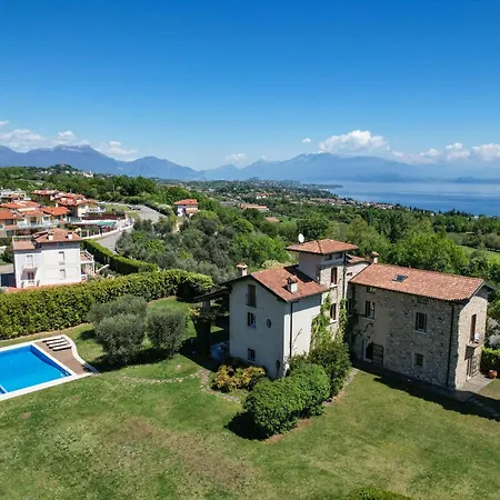 Villa Garda - Design And Pool - View